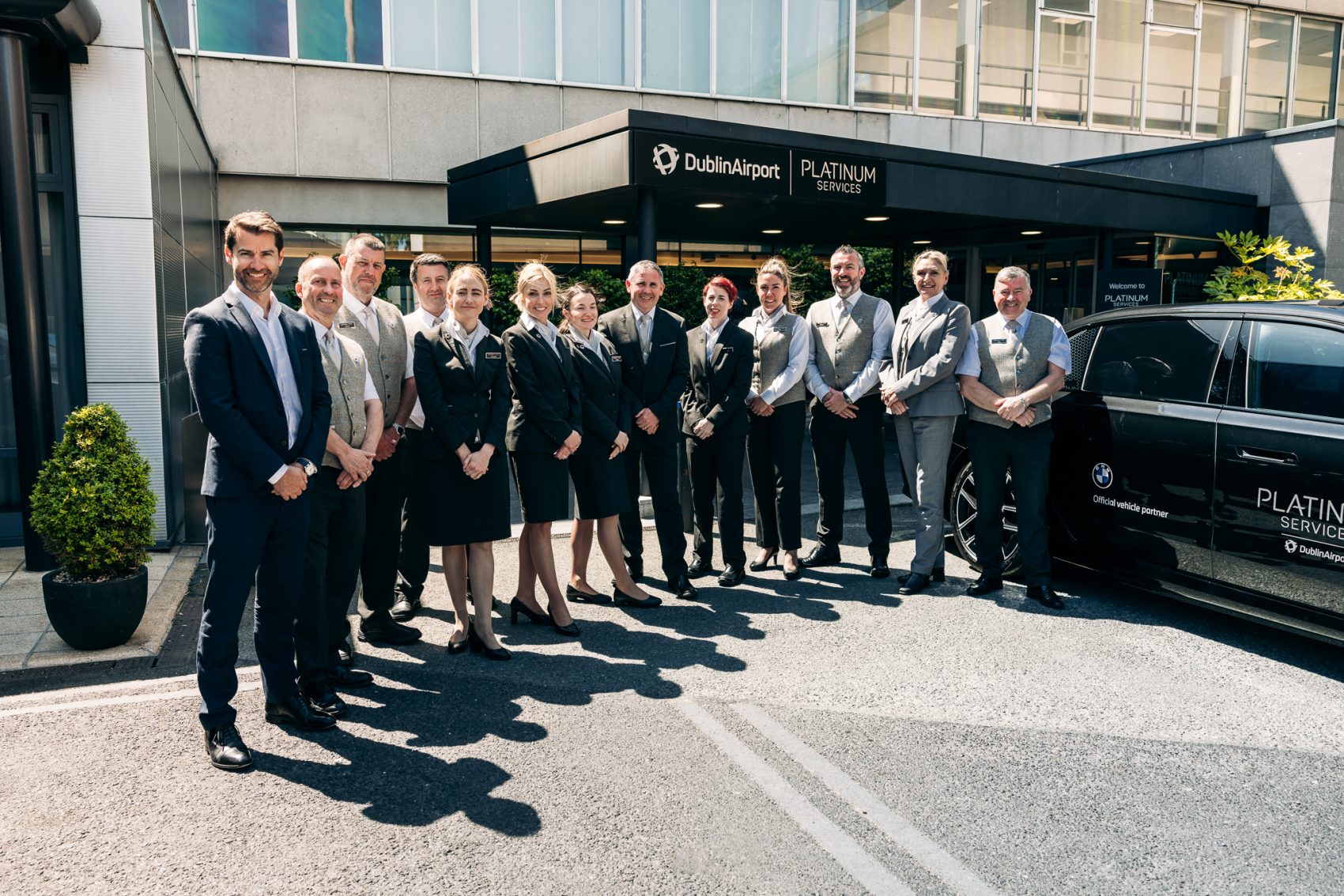 ELECTRIFIED LUXURY AT DUBLIN AIRPORT. | Discover BMW